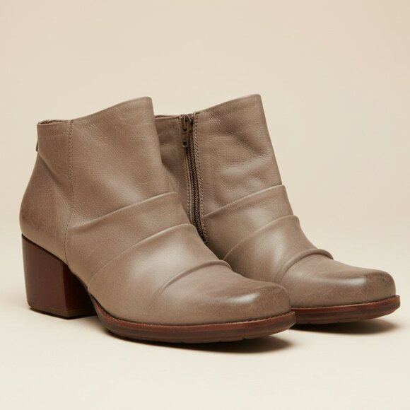 Kork-Ease Kissel Boots Size 9.5 Leather Square Toe Block Heel Western Ranch - Picture 1 of 10